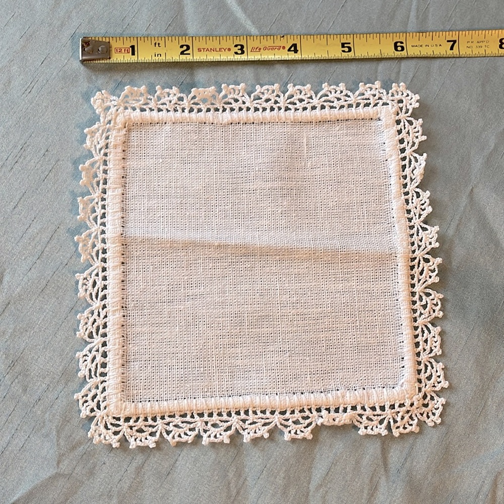 Gorgeous Vintage Crochet Set - Picture 9 of 16